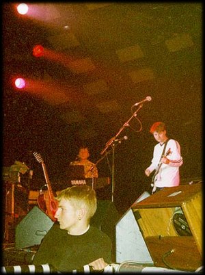 Nick (right) with Squeeze, Glasgow Barrowlands, 17 November 1996 - photo by PLC
