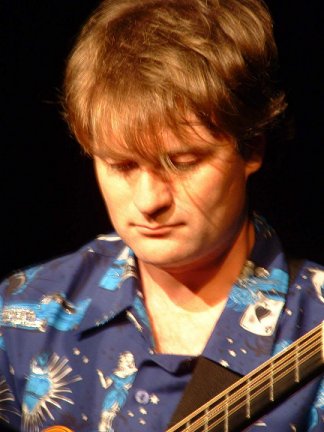 Nick at Edinburgh Southside for his third show of the Fringe, 7 August 2002 - check out that shirt! Photo by PLC